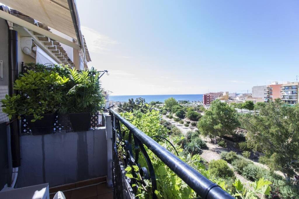 Preciosa Casa En Vilajoyosa Con Vistas Al Mar En Las Casas Colgantes Del Casco Antiguo Villajoyosa Exteriér fotografie